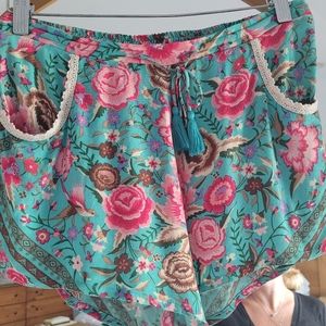 EUC Spell Babushka shorts